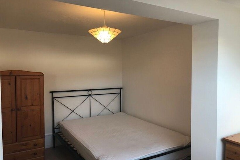 Titup Hall Drive 5 bed house to rent - £3,400 pcm (£785 pw)