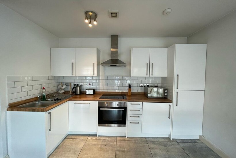 North Thirteenth Street, Milton... 2 bed flat to rent - £1,300 pcm (£300 pw)