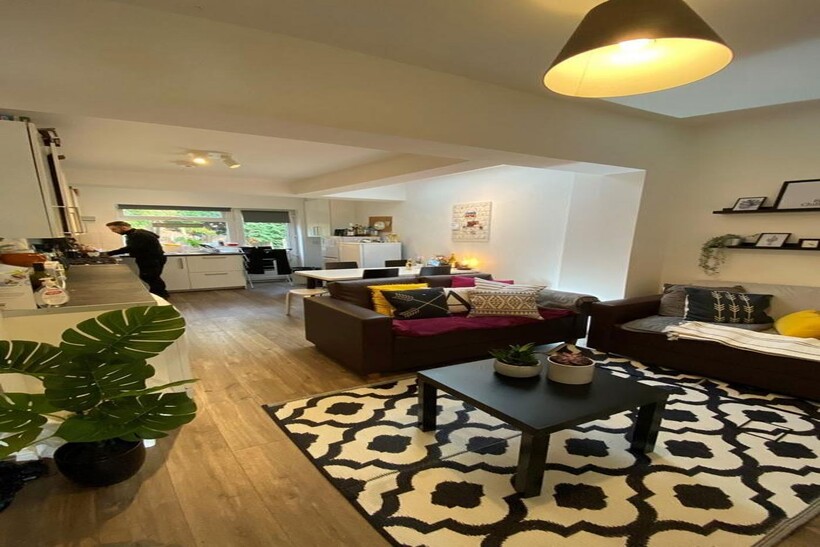 205 Heeley Road, B29 6EL 4 bed house to rent - £2,080 pcm (£480 pw)