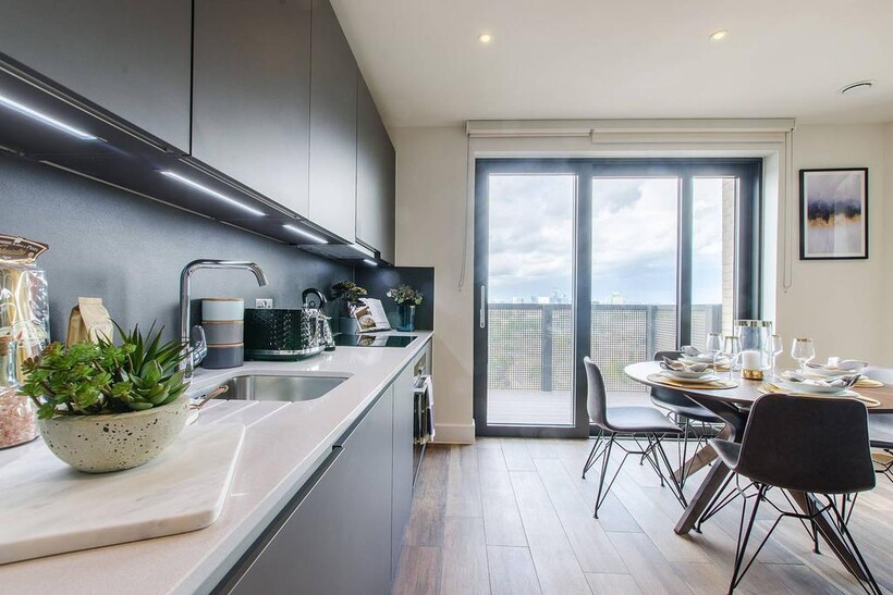 Union Wharf, Greenwich, London, SE8 1 bed flat to rent - £2,520 pcm (£582 pw)