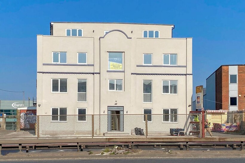 North Circular Road, London, NW2 Mixed use to rent - £11,885 pcm (£2,743 pw)