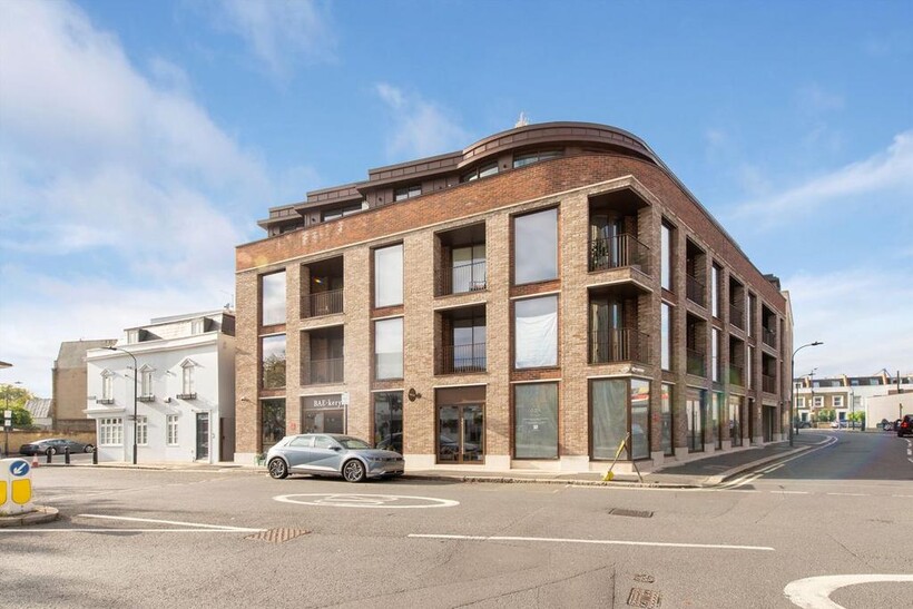 Edith Row, London SW6 1 bed flat to rent - £2,999 pcm (£692 pw)