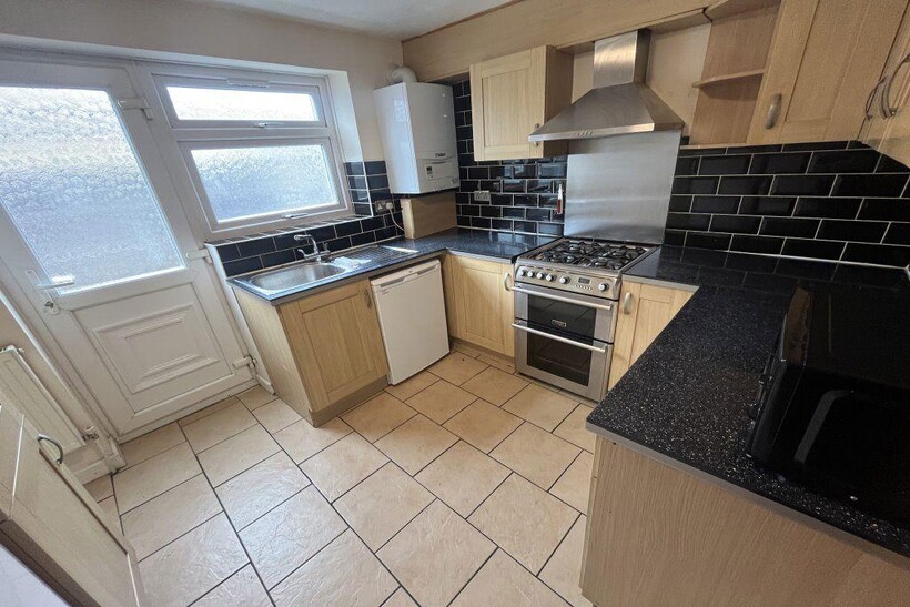 Rymers Lane 6 bed house to rent - £3,960 pcm (£914 pw)
