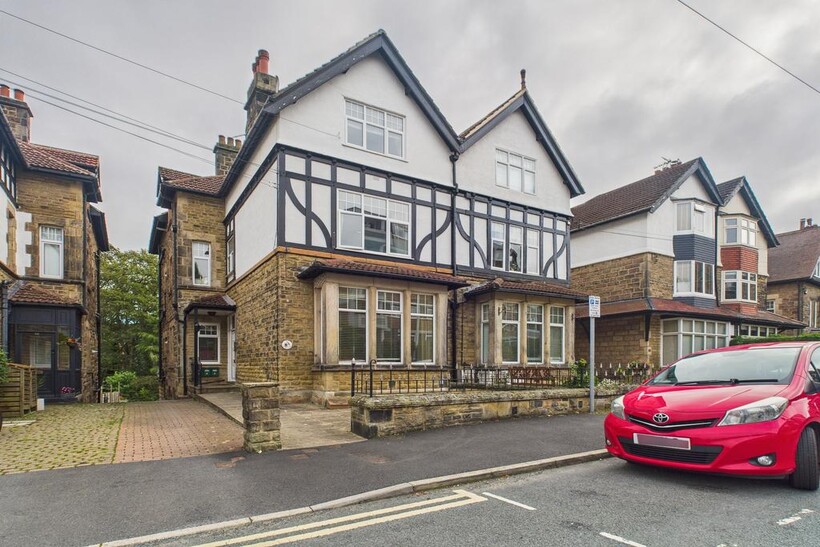 Spring Grove, Harrogate, HG1 2 bed flat to rent - £980 pcm (£226 pw)