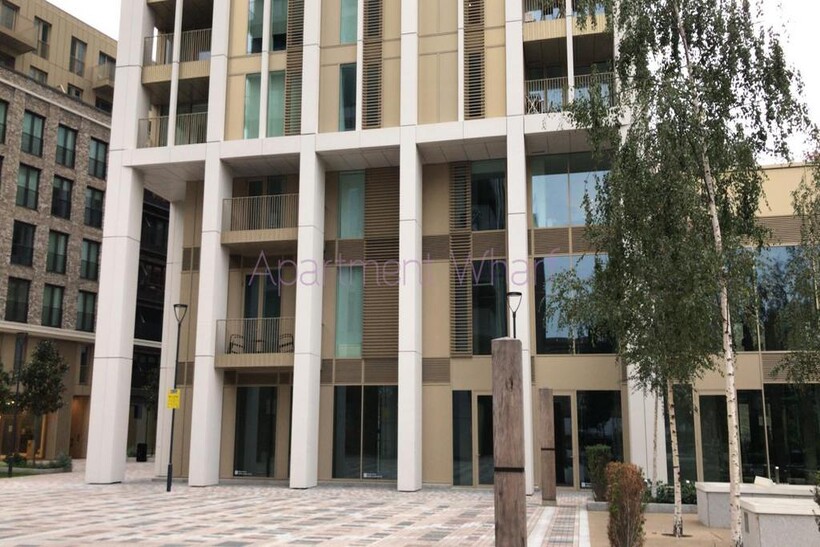 Bouchon  Bouchon Point  Cendal... 2 bed flat to rent - £2,990 pcm (£690 pw)