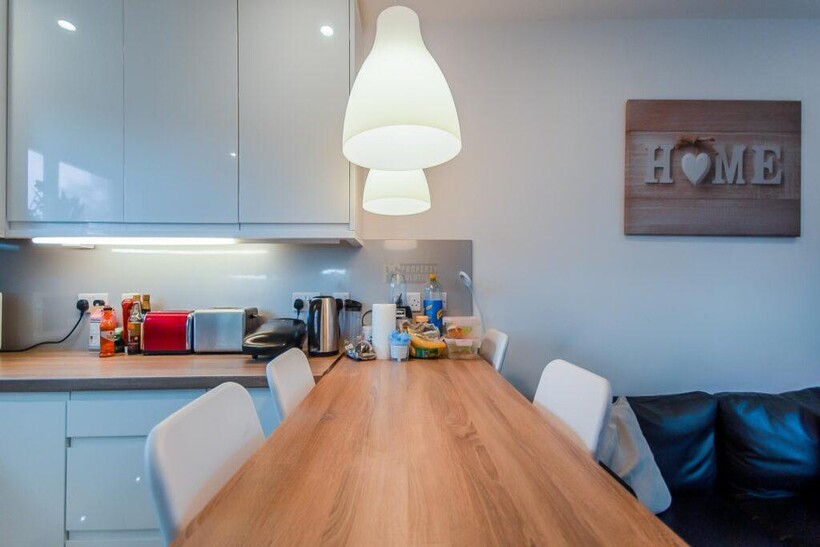 Leeson Walk, Birmingham B17 5 bed terraced house to rent - £2,385 pcm (£550 pw)