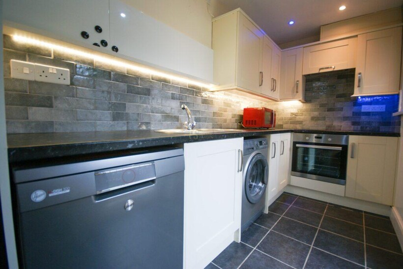 Westminster Road, Birmingham B29 3 bed terraced house to rent - £1,497 pcm (£345 pw)