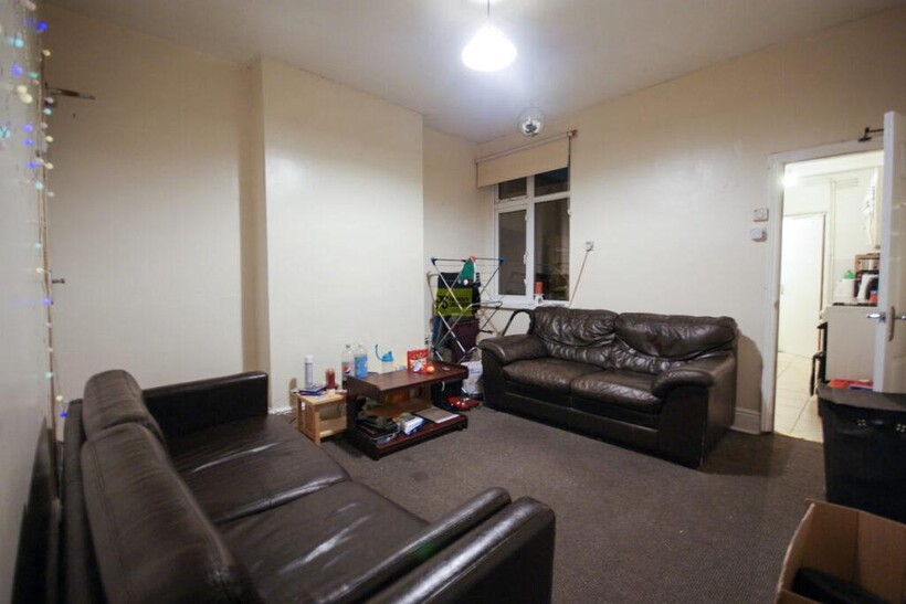 Alton Road, Birmingham B29 4 bed terraced house to rent - £1,648 pcm (£380 pw)
