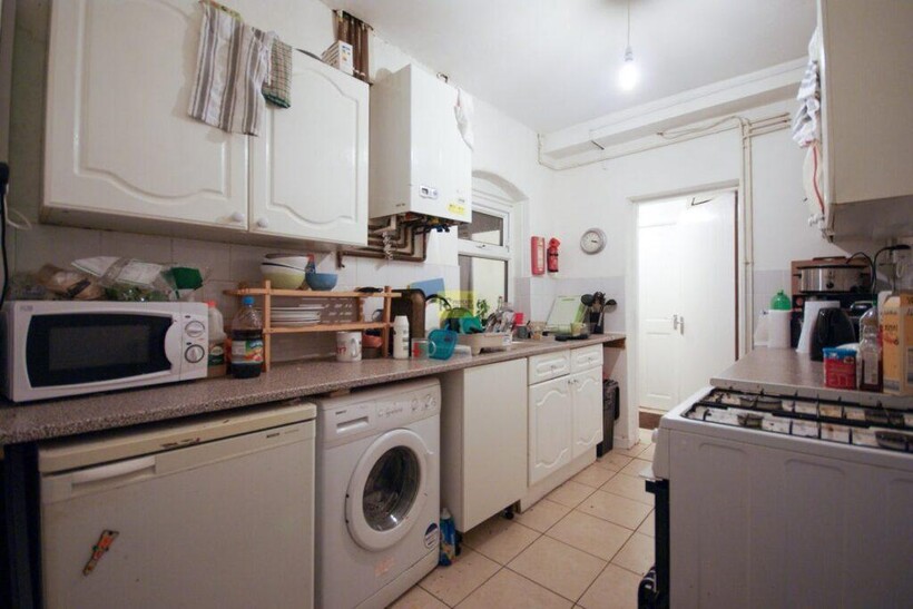 Alton Road, Birmingham B29 4 bed terraced house to rent - £1,648 pcm (£380 pw)