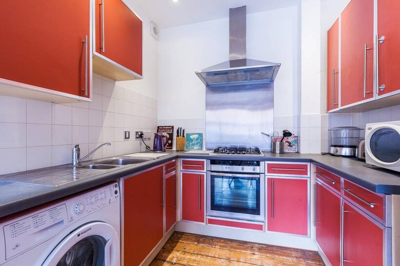 Christina Street, EC2, Shoreditch... 1 bed flat to rent - £3,300 pcm (£762 pw)