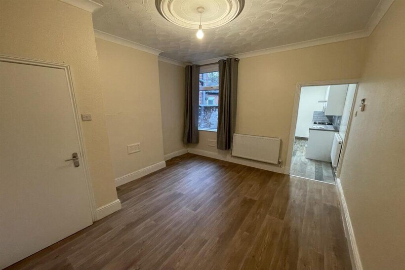 Tudor Road, Leicester LE3 2 bed house to rent - £990 pcm (£228 pw)