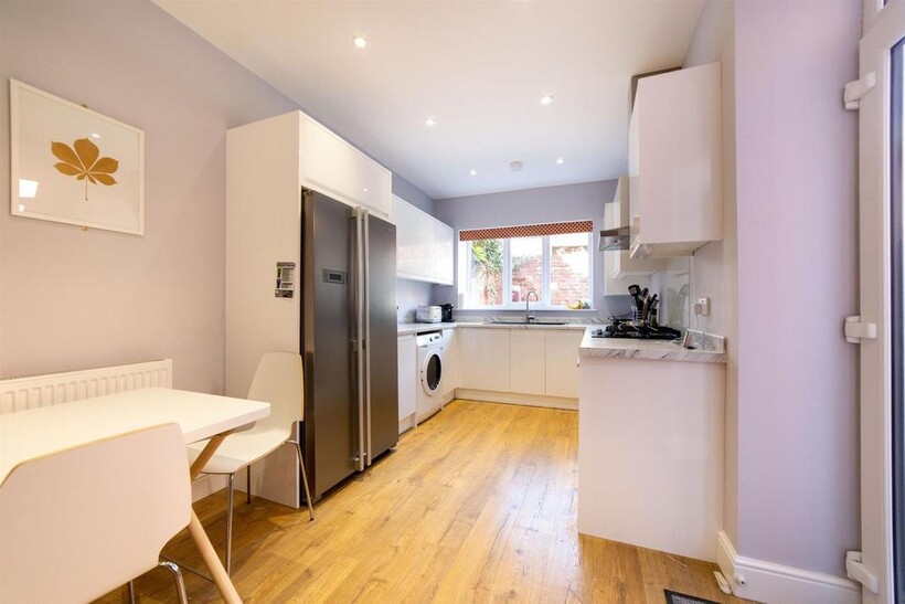 £170pppw - Manor House Road, Jesmond... 4 bed terraced house to rent - £2,946 pcm (£680 pw)