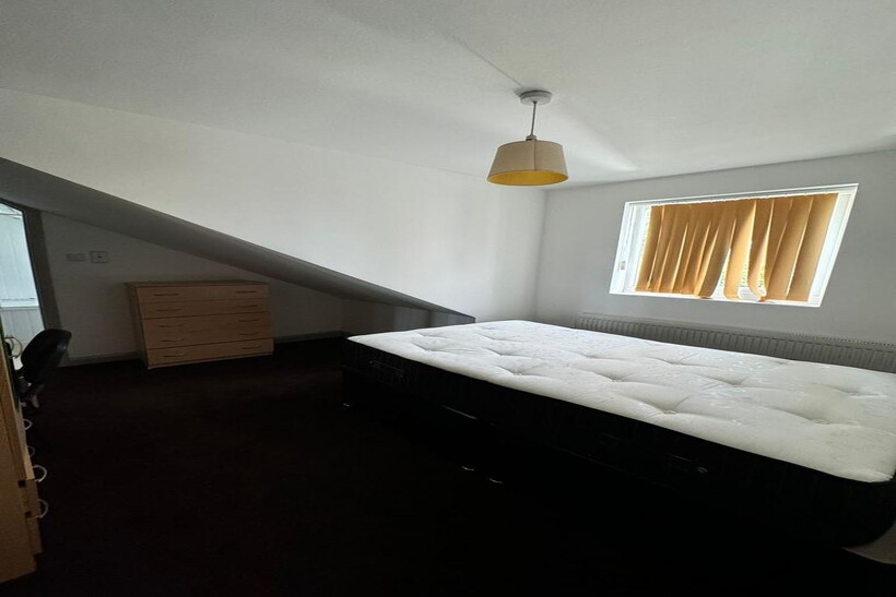 Oak Tree Lane, Selly Oak B29 9 bed semi-detached house to rent - £4,095 pcm (£945 pw)