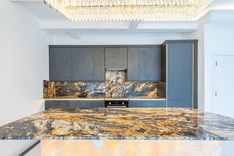 Purley Avenue, Cricklewood, London, NW2 5 bed semi-detached house to rent - £5,950 pcm (£1,373 pw)