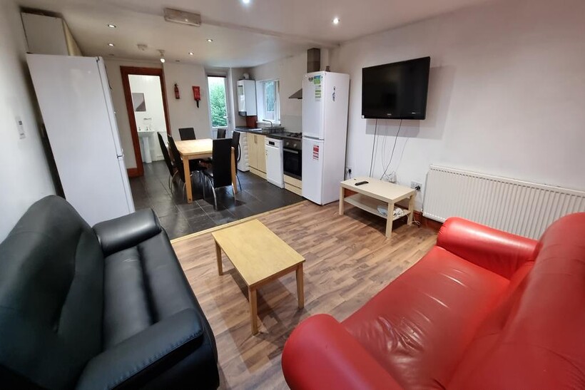 Heeley Road, Birmingham B29 6 bed detached house to rent - £2,470 pcm (£570 pw)