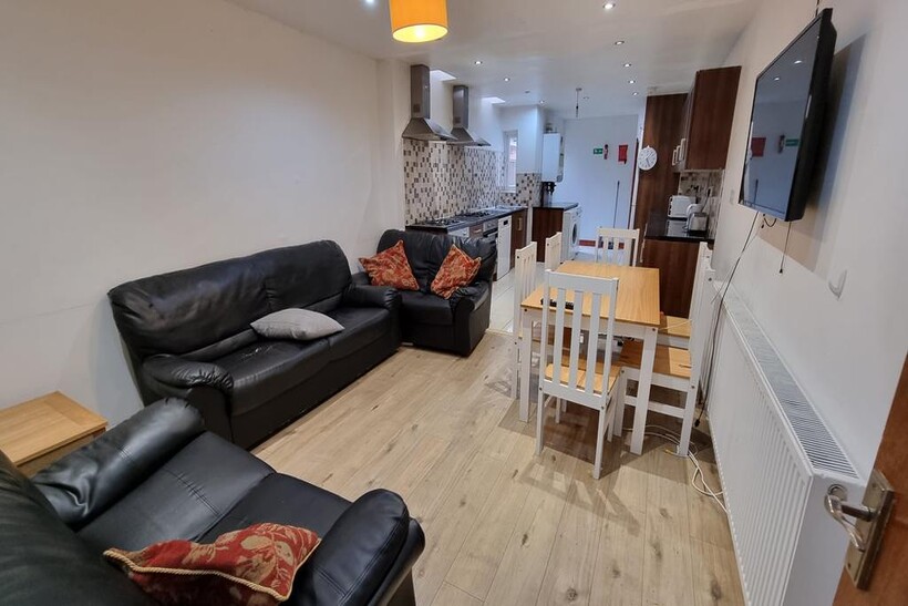 Dawlish Road, Birmingham B29 7 bed semi-detached house to rent - £3,488 pcm (£805 pw)