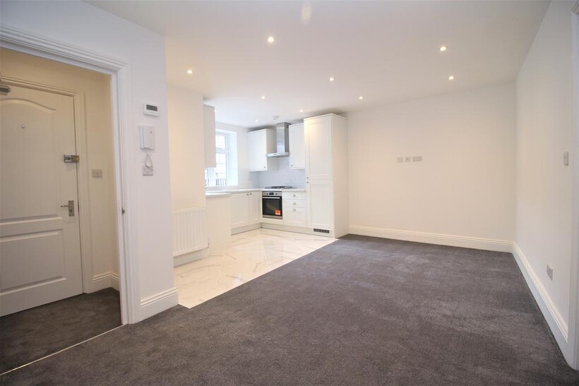 Roxborough Park, Harrow HA1 1 bed flat to rent - £1,550 pcm (£358 pw)