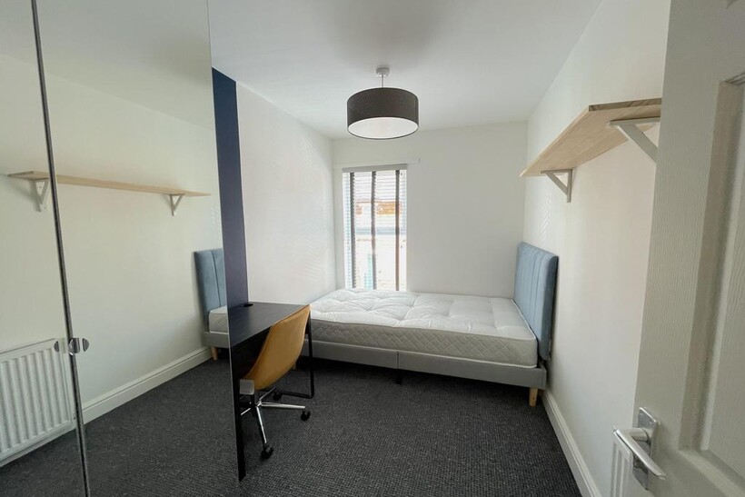 47 Hood Street - Bedroom 3.jpg