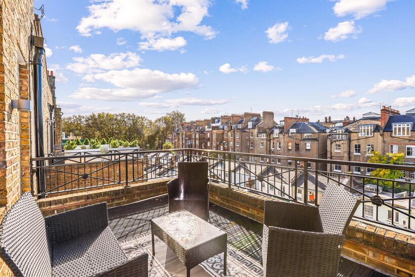 Cranley Gardens, South Kensington... 2 bed flat to rent - £3,878 pcm (£895 pw)