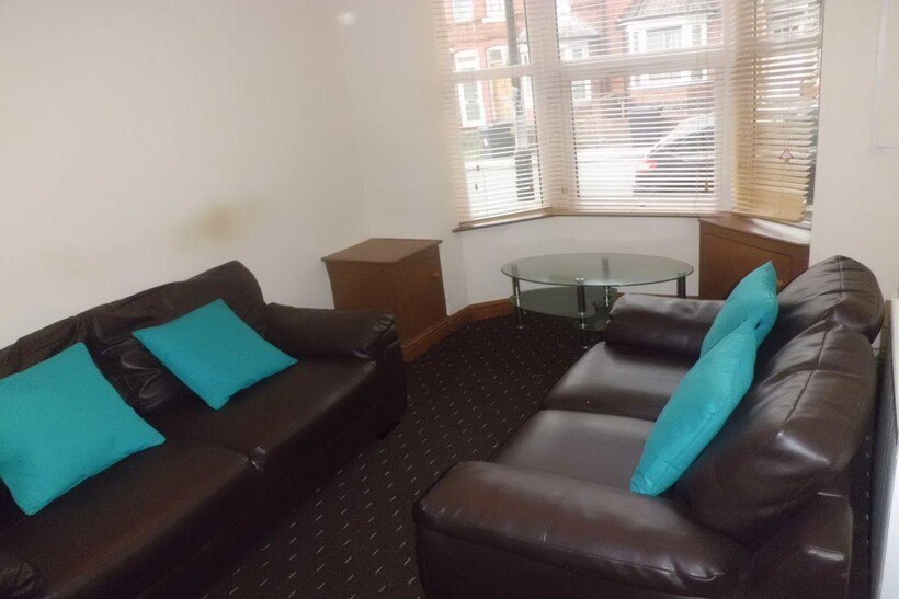 290 Tiverton Road, B29 6BY 6 bed property to rent - £2,470 pcm (£570 pw)