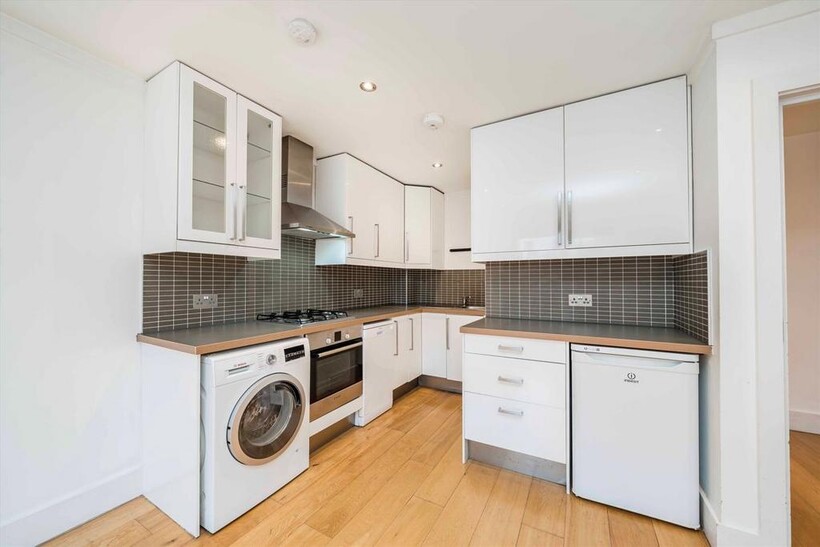Holloway Road, London N7 1 bed flat to rent - £2,535 pcm (£585 pw)