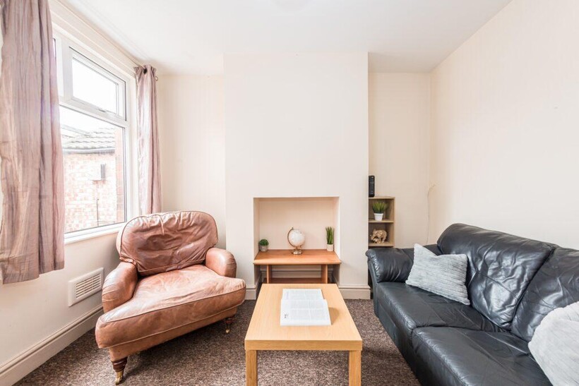 Leopold Road, Leicester LE2 2 bed terraced house to rent - £1,170 pcm (£270 pw)