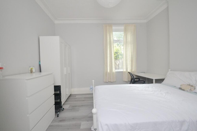 Trafalgar Road, Salford M6 5 bed semi-detached house to rent - £3,546 pcm (£818 pw)