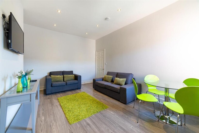 £145pppw - Hazelwood Ave, Jesmond, NE2 3 bed flat to rent - £1,885 pcm (£435 pw)