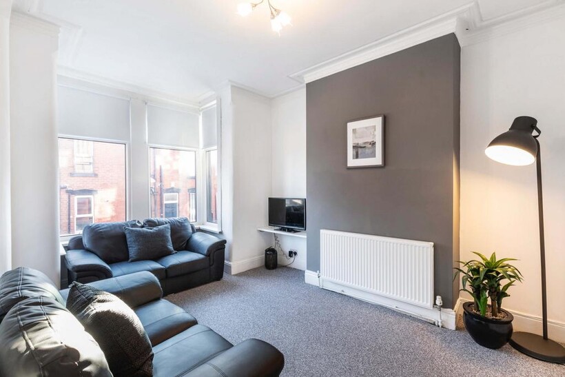 Glossop Street, Leeds LS6 6 bed house to rent - £3,406 pcm (£786 pw)