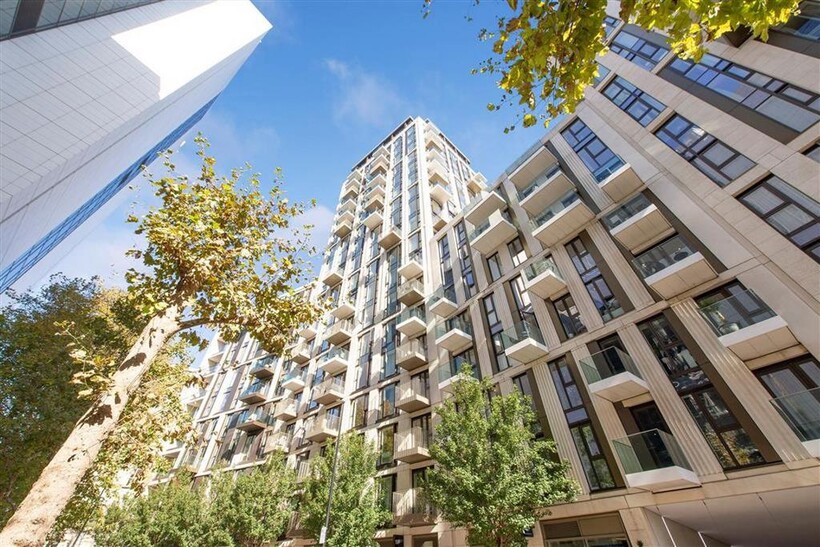 Vaughan Way, London E1W 3 bed flat to rent - £4,996 pcm (£1,153 pw)