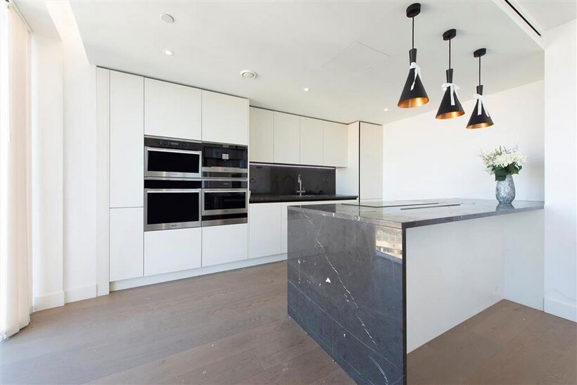 Vaughan Way, London E1W 3 bed flat to rent - £4,996 pcm (£1,153 pw)