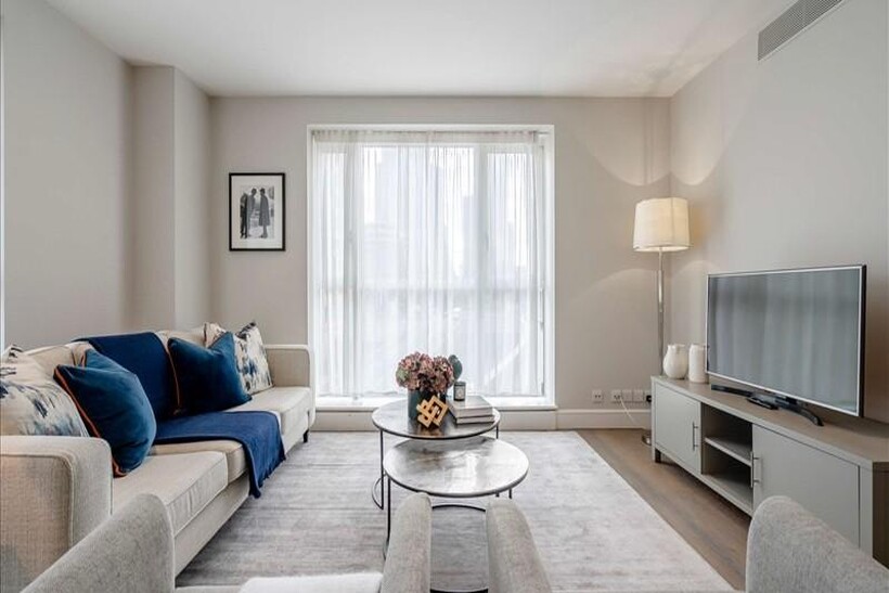 39 Westferry Circus, London E14 2 bed apartment to rent - £3,870 pcm (£893 pw)