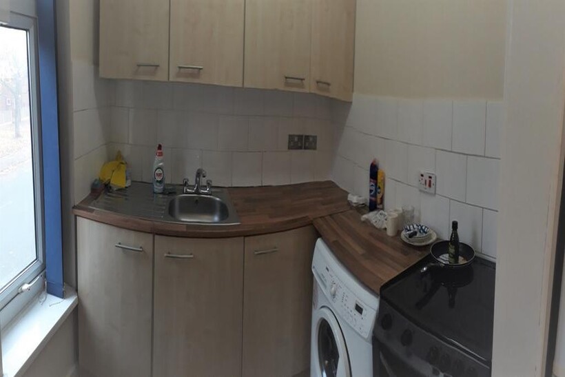 Dickenson Road, Manchester 3 bed semi-detached house to rent - £1,755 pcm (£405 pw)