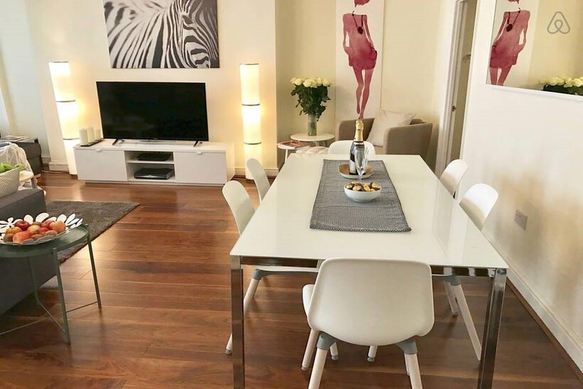 John Adam street, London WC2N 2 bed apartment to rent - £3,835 pcm (£885 pw)