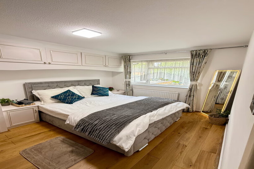 Briar Close, Hampton TW12 1 bed in a house share to rent - £650 pcm (£150 pw)