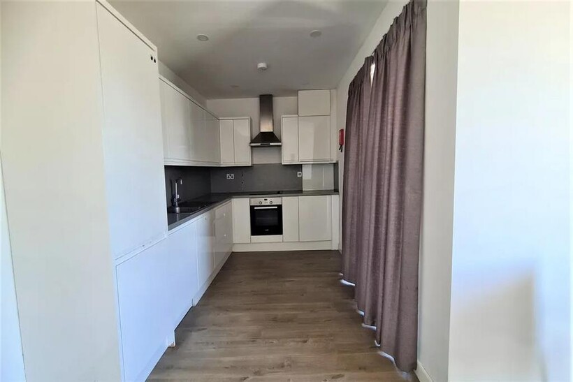 Butchers Road, London E16 1 bed flat to rent - £1,990 pcm (£459 pw)