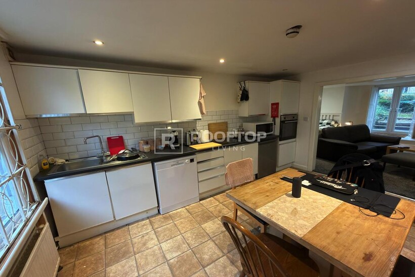 Hyde Park Terrace, Leeds LS6 1 bed house to rent - £1,083 pcm (£250 pw)