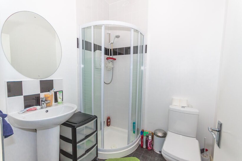 25 Egerton Road 7 bed house share to rent - £3,943 pcm (£910 pw)