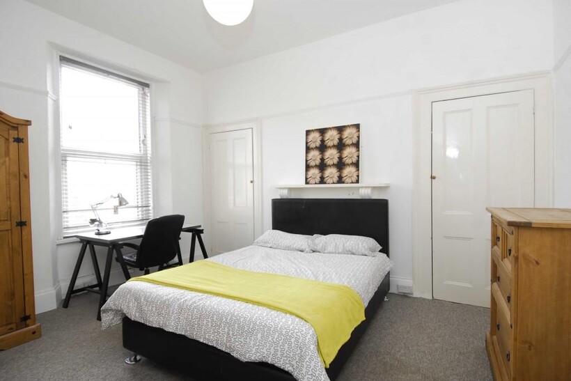 18 Alexandra Road 7 bed house share to rent - £4,398 pcm (£1,015 pw)