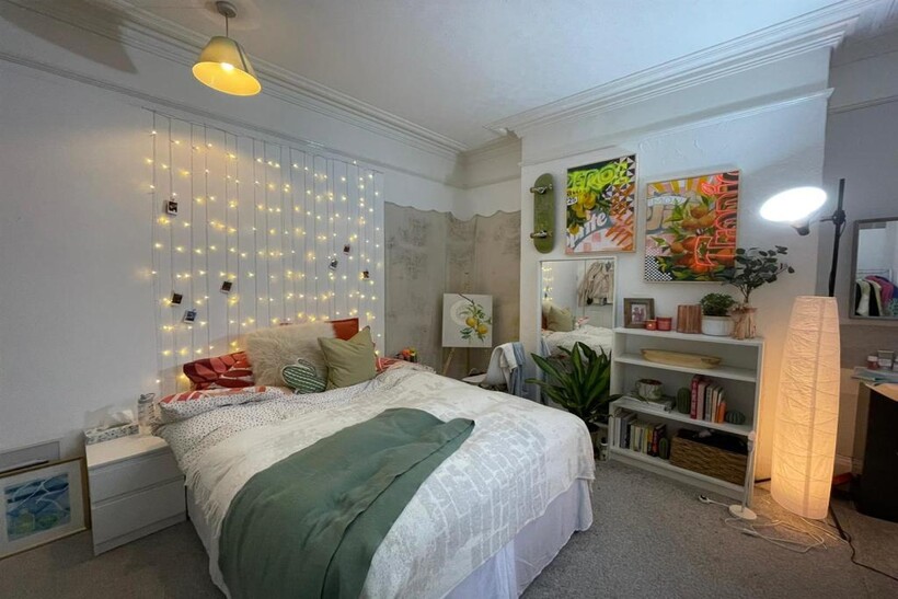 35 North Road East 7 bed house share to rent - £4,095 pcm (£945 pw)