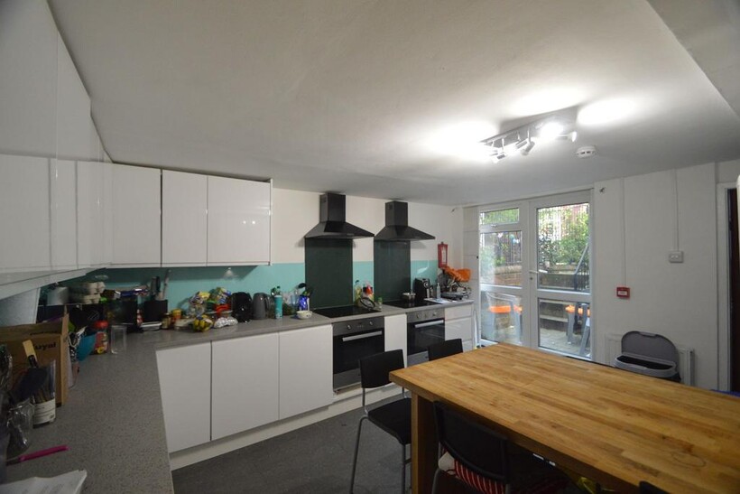 Manor Drive, Leeds LS6 7 bed terraced house to rent - £4,095 pcm (£945 pw)