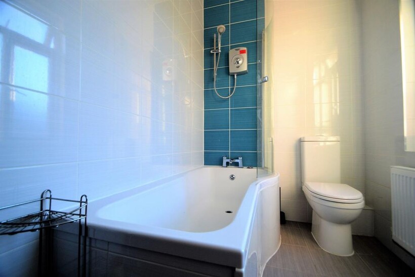 Manor Drive, Leeds LS6 7 bed terraced house to rent - £4,095 pcm (£945 pw)