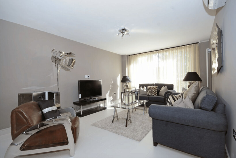 St Johns Wood Park, London, NW8 3 bed apartment to rent - £6,067 pcm (£1,400 pw)