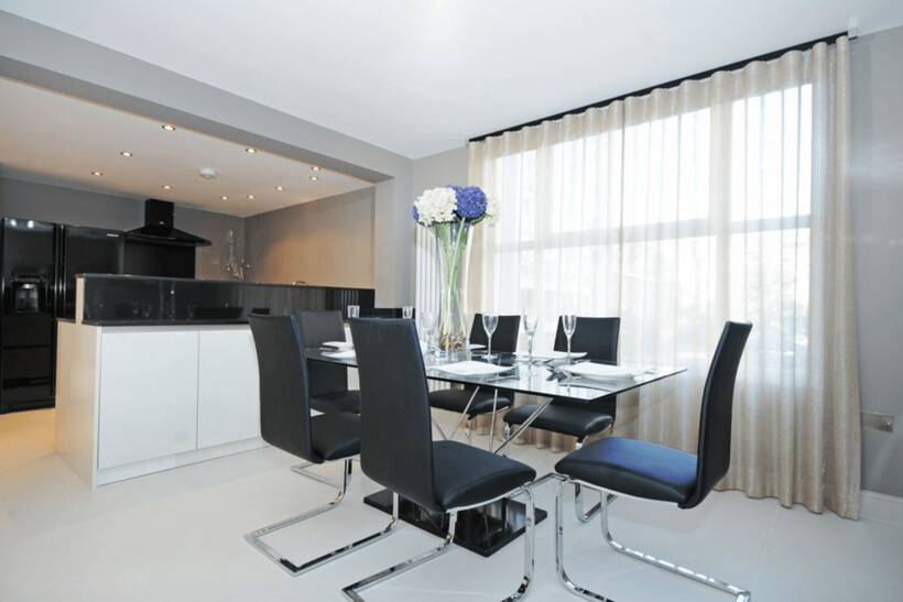 St Johns Wood Park, London, NW8 3 bed apartment to rent - £6,067 pcm (£1,400 pw)