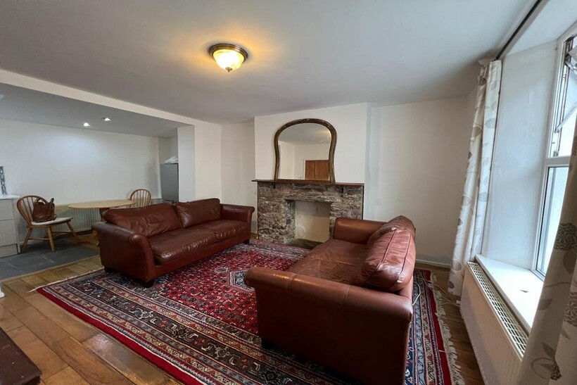 Lake Street, Dartmouth TQ6 1 bed cottage to rent - £790 pcm (£182 pw)