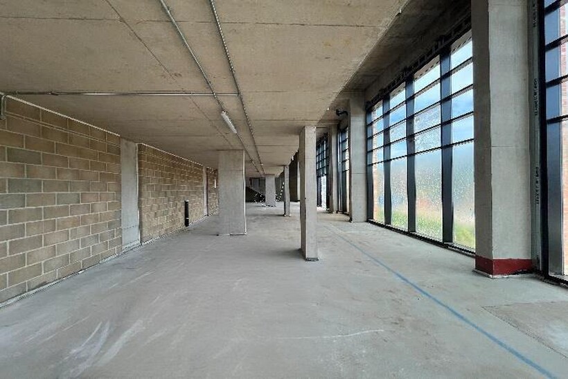 Crown Trading Centre, Hayes, Hayes, UB3 Terraced house to rent - £3,240 pcm (£748 pw)