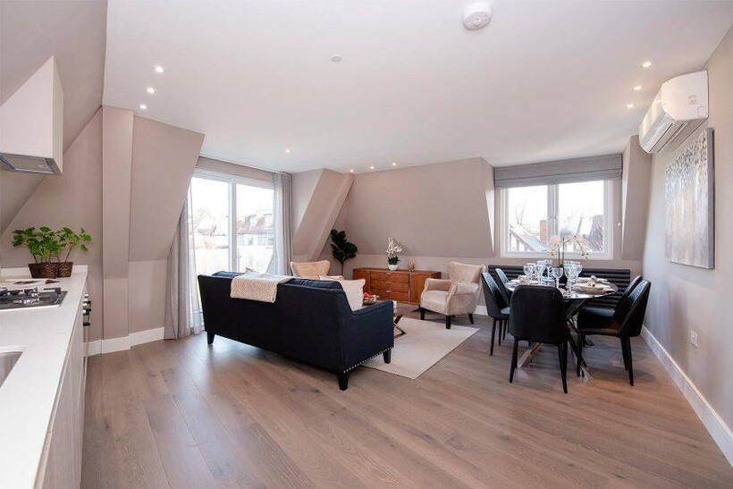Woodlands, London, NW11. 3 bed flat to rent - £3,497 pcm (£807 pw)