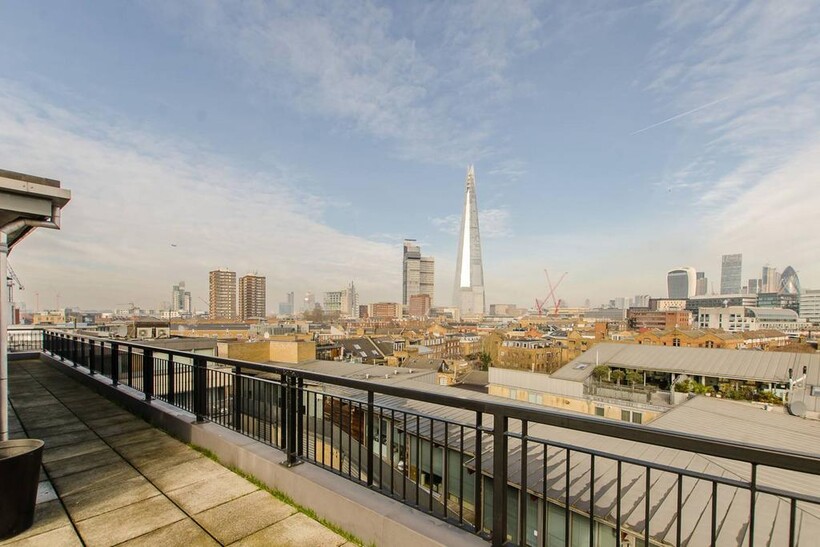 Bell Yard Mews, Bermondsey, London, SE1 2 bed flat to rent - £5,417 pcm (£1,250 pw)