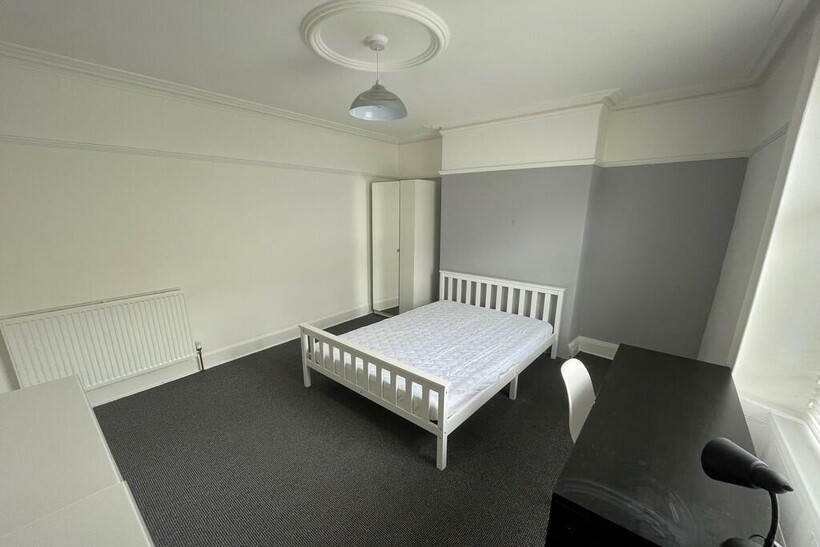 40 Kensington Road 5 bed house share to rent - £3,142 pcm (£725 pw)