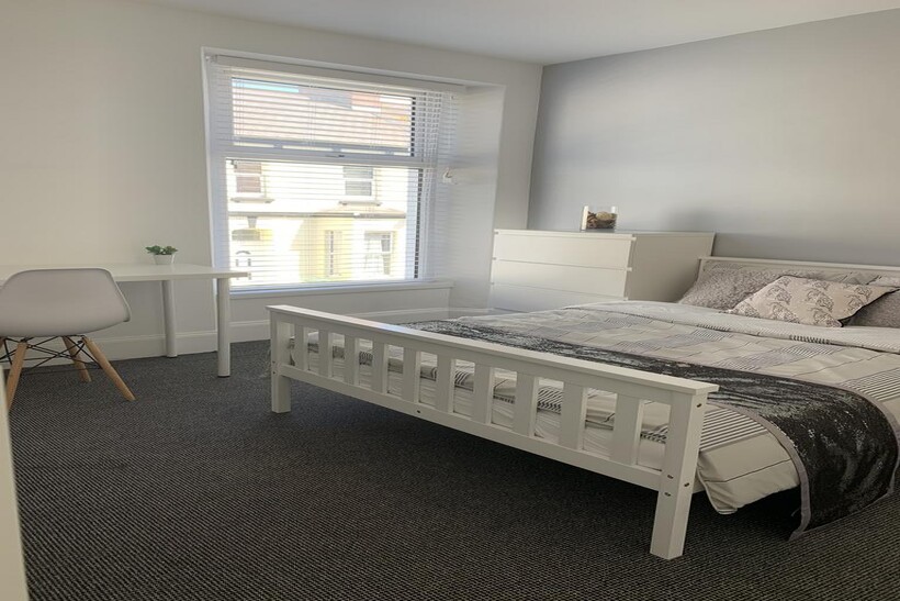 40 Kensington Road 5 bed house share to rent - £3,142 pcm (£725 pw)